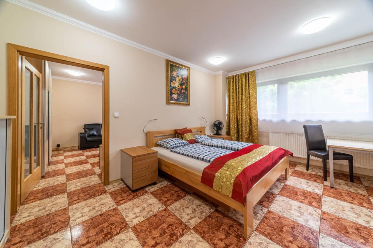 Apartman Blizko Centra Prahy Prague Extérieur photo