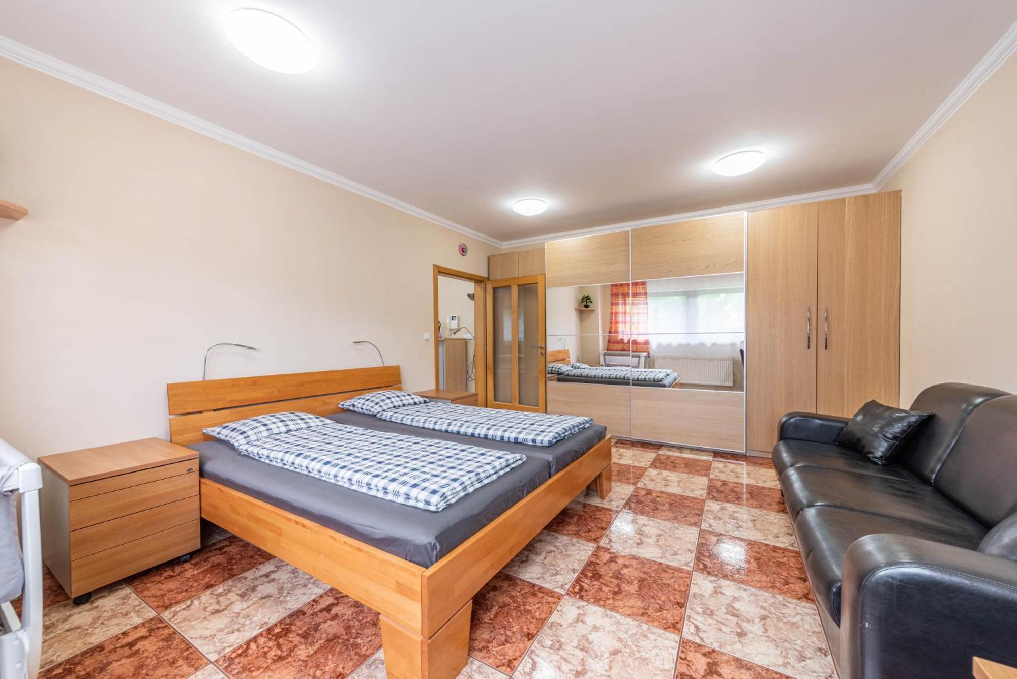 Apartman Blizko Centra Prahy Prague Extérieur photo